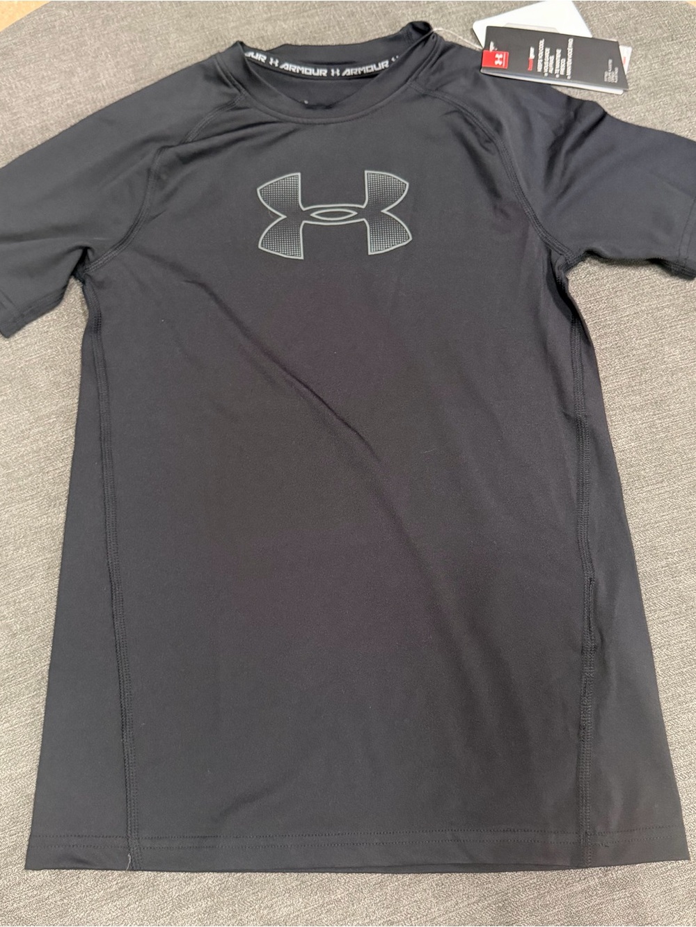 Under Armour boy's Black Short Sleeve HeatGear Compression Tee